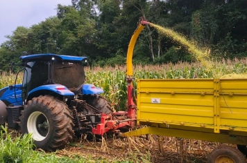 Prefeitura de Aratiba investe em auxílio para silagem