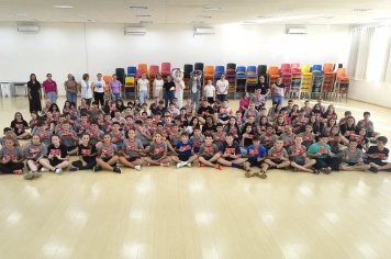 Presentes de Páscoa para estudantes de Aratiba