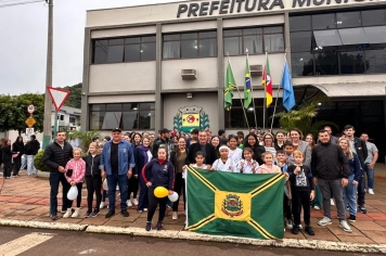 Atleta de Aratiba é homenageada após conquista nacional no Karatê 