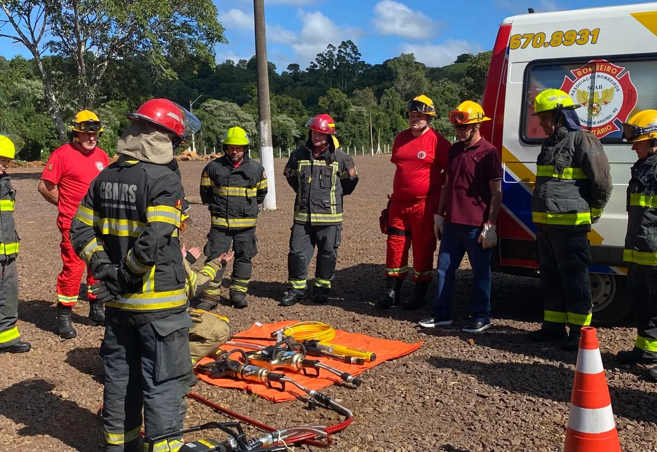 Treinamento operacional reforça capacitação dos bombeiros voluntários de Aratiba e da região