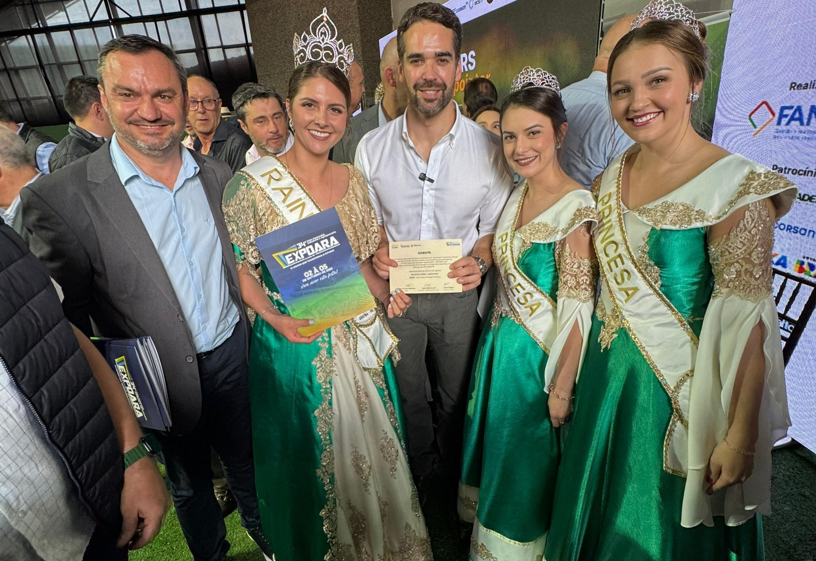 Governador do RS e autoridades recebem convite oficial da Expoara 2025