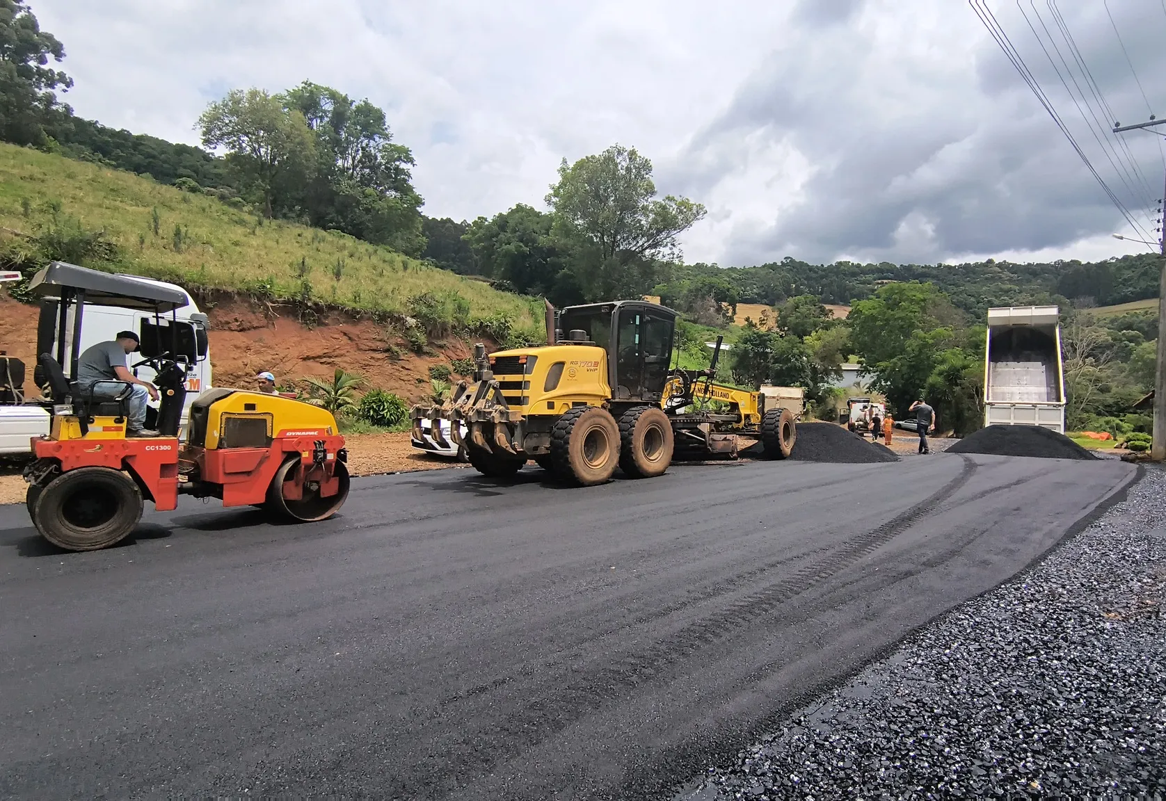 Comunidade de Santa Lucia ganha obra de pavimentação asfáltica